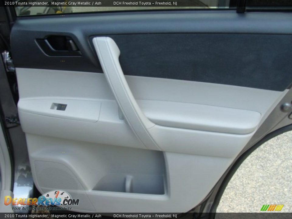 2010 Toyota Highlander Magnetic Gray Metallic / Ash Photo #22