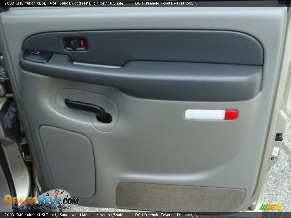 2003 GMC Yukon XL SLT 4x4 Sandalwood Metallic / Neutral/Shale Photo #25