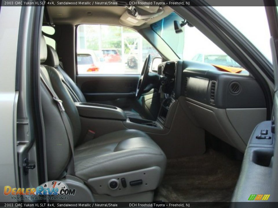 2003 GMC Yukon XL SLT 4x4 Sandalwood Metallic / Neutral/Shale Photo #29