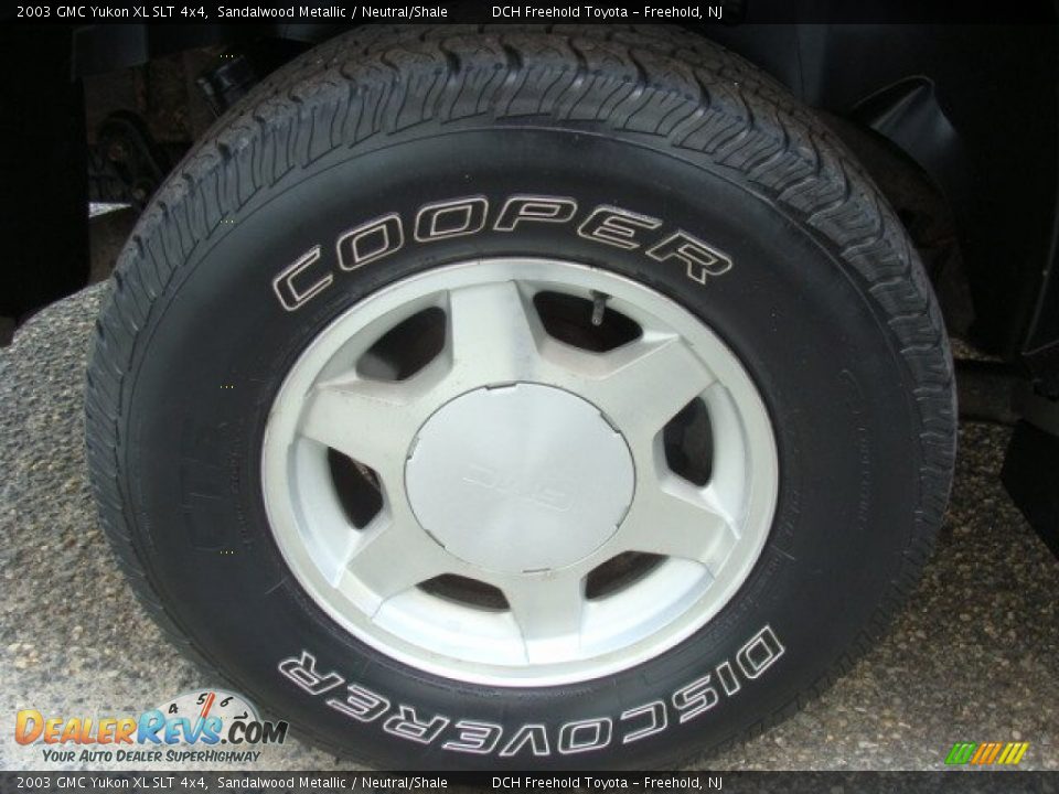 2003 GMC Yukon XL SLT 4x4 Sandalwood Metallic / Neutral/Shale Photo #30