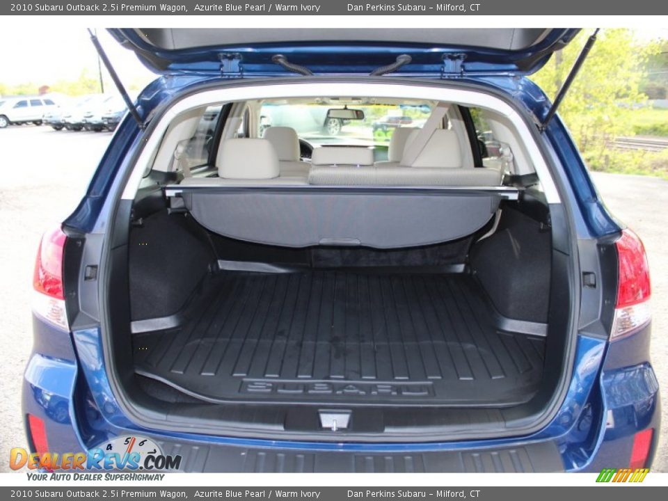 2010 Subaru Outback 2.5i Premium Wagon Azurite Blue Pearl / Warm Ivory Photo #8