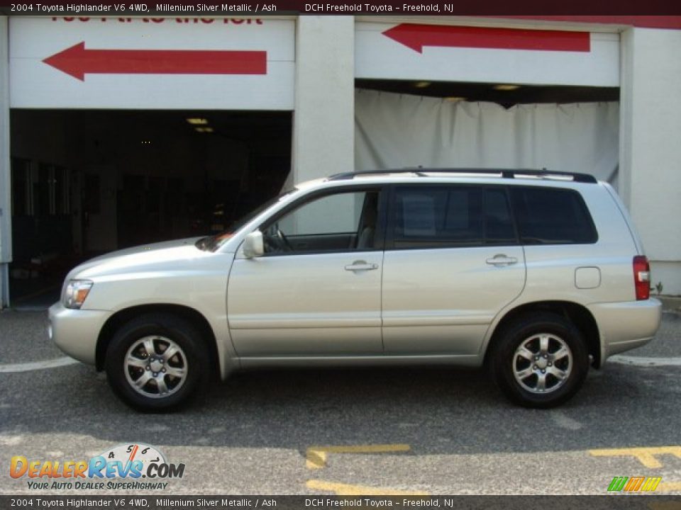 2004 Toyota Highlander V6 4WD Millenium Silver Metallic / Ash Photo #3