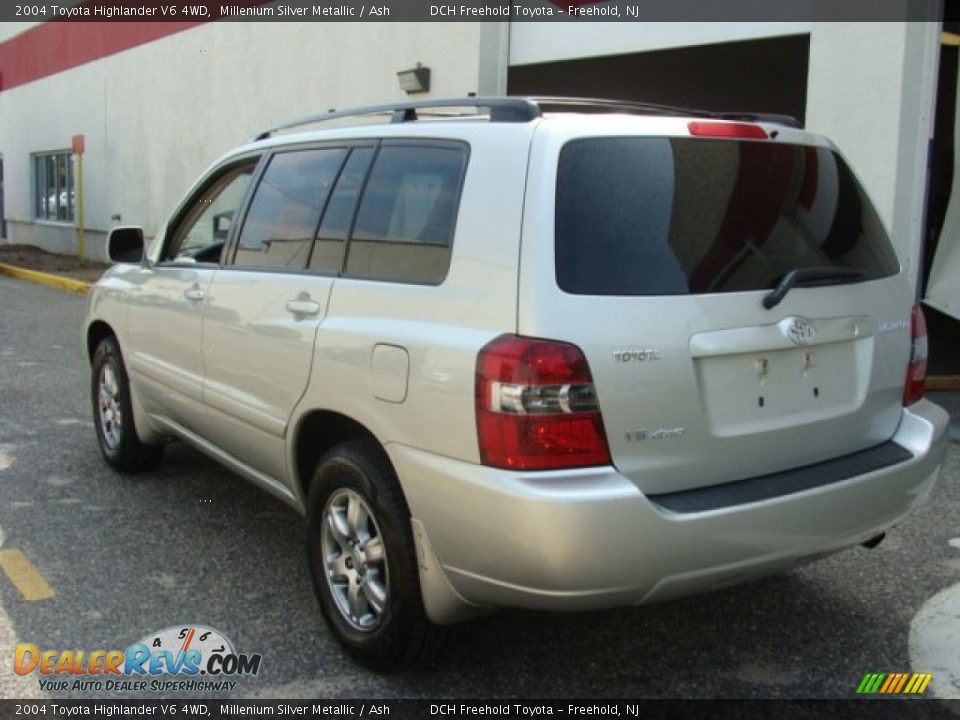 2004 Toyota Highlander V6 4WD Millenium Silver Metallic / Ash Photo #4