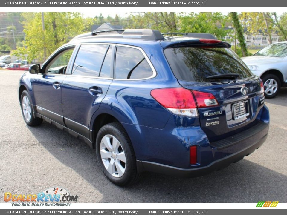 2010 Subaru Outback 2.5i Premium Wagon Azurite Blue Pearl / Warm Ivory Photo #10