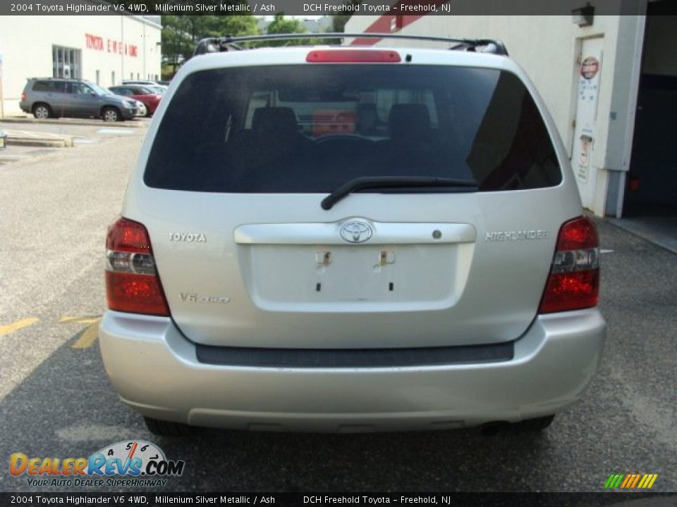 2004 Toyota Highlander V6 4WD Millenium Silver Metallic / Ash Photo #5