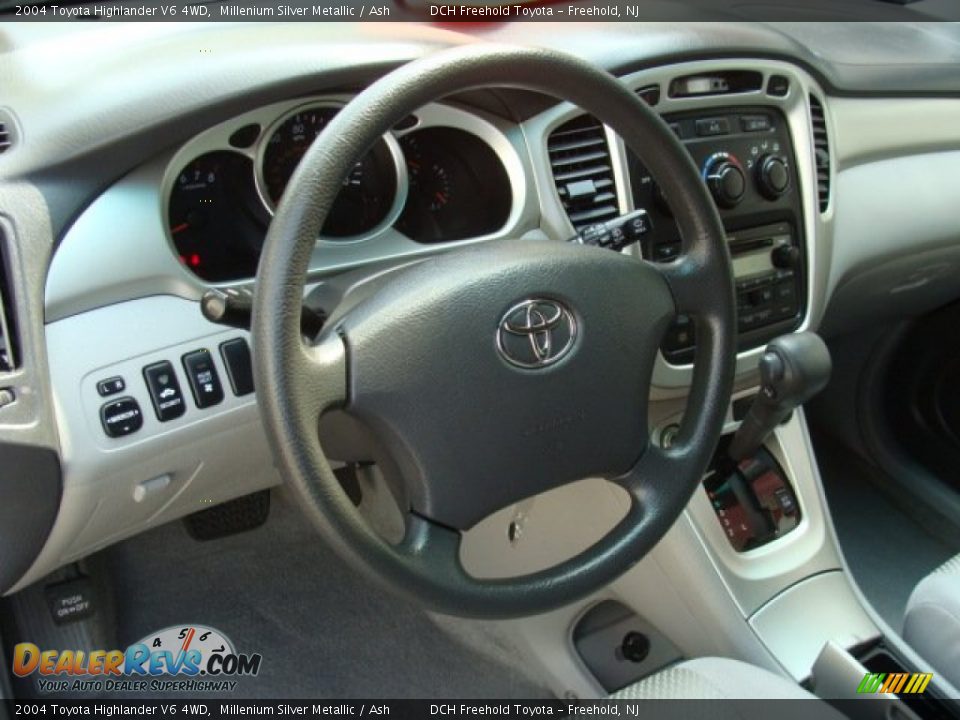2004 Toyota Highlander V6 4WD Millenium Silver Metallic / Ash Photo #11