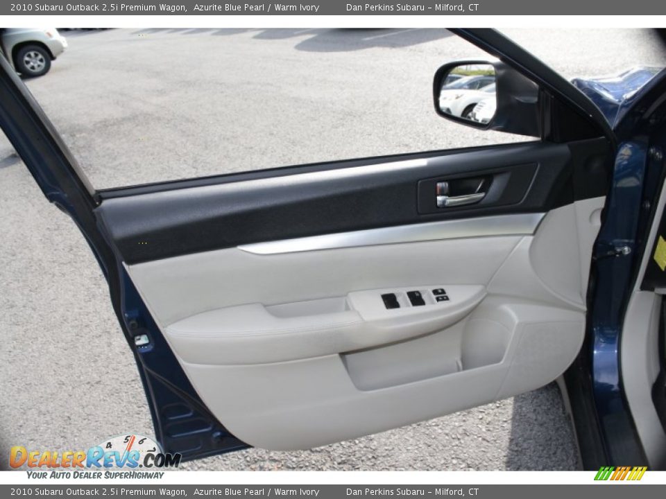 2010 Subaru Outback 2.5i Premium Wagon Azurite Blue Pearl / Warm Ivory Photo #17