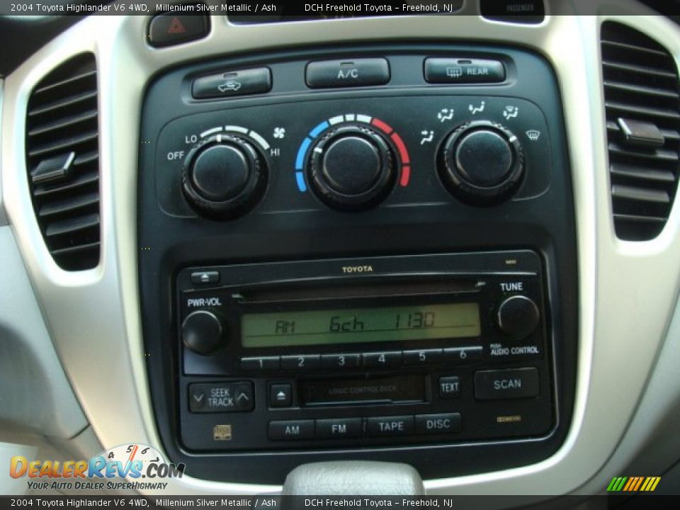 2004 Toyota Highlander V6 4WD Millenium Silver Metallic / Ash Photo #19