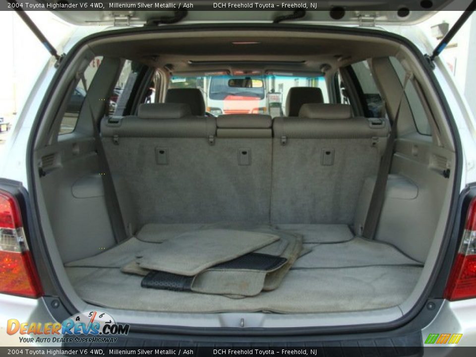 2004 Toyota Highlander V6 4WD Millenium Silver Metallic / Ash Photo #23