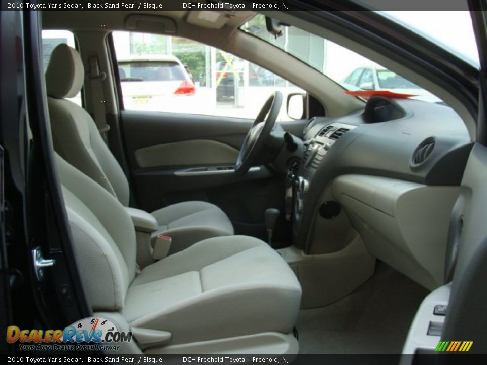 2010 Toyota Yaris Sedan Black Sand Pearl / Bisque Photo #27