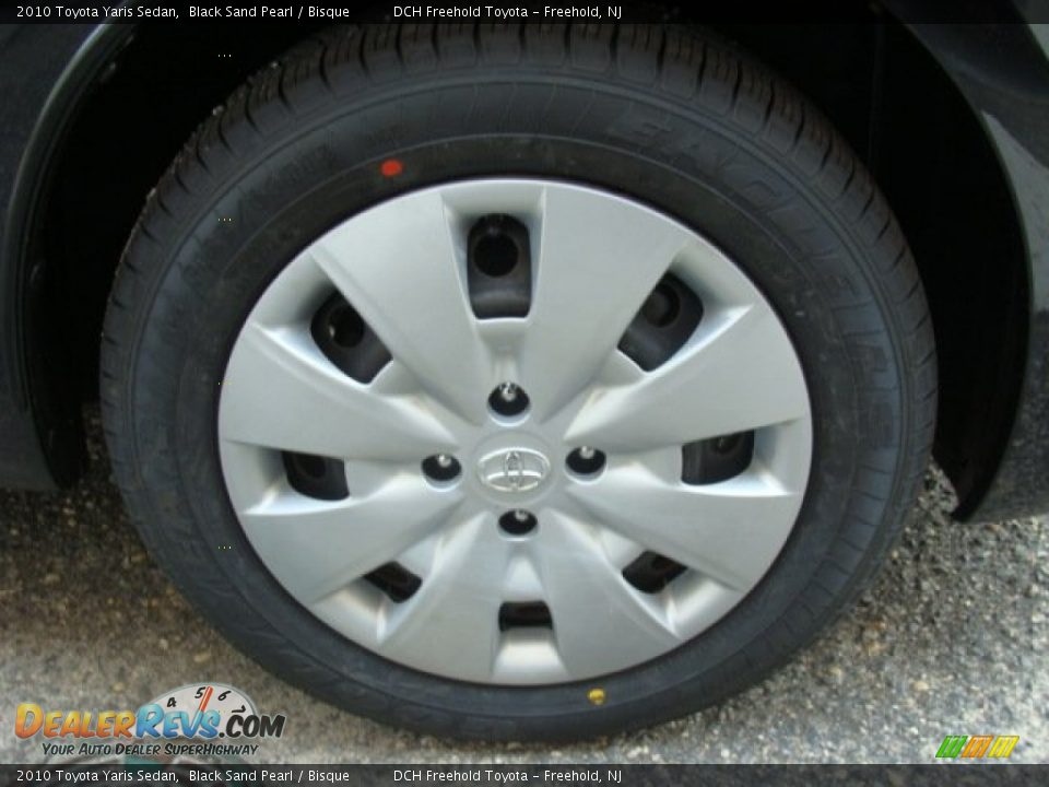 2010 Toyota Yaris Sedan Black Sand Pearl / Bisque Photo #29