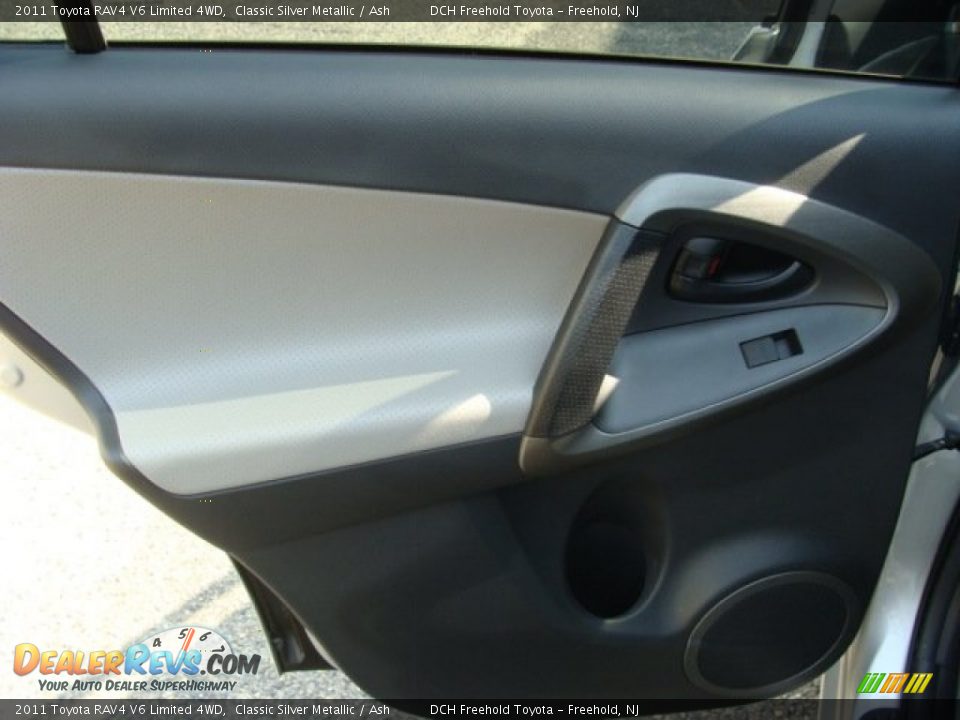 2011 Toyota RAV4 V6 Limited 4WD Classic Silver Metallic / Ash Photo #18
