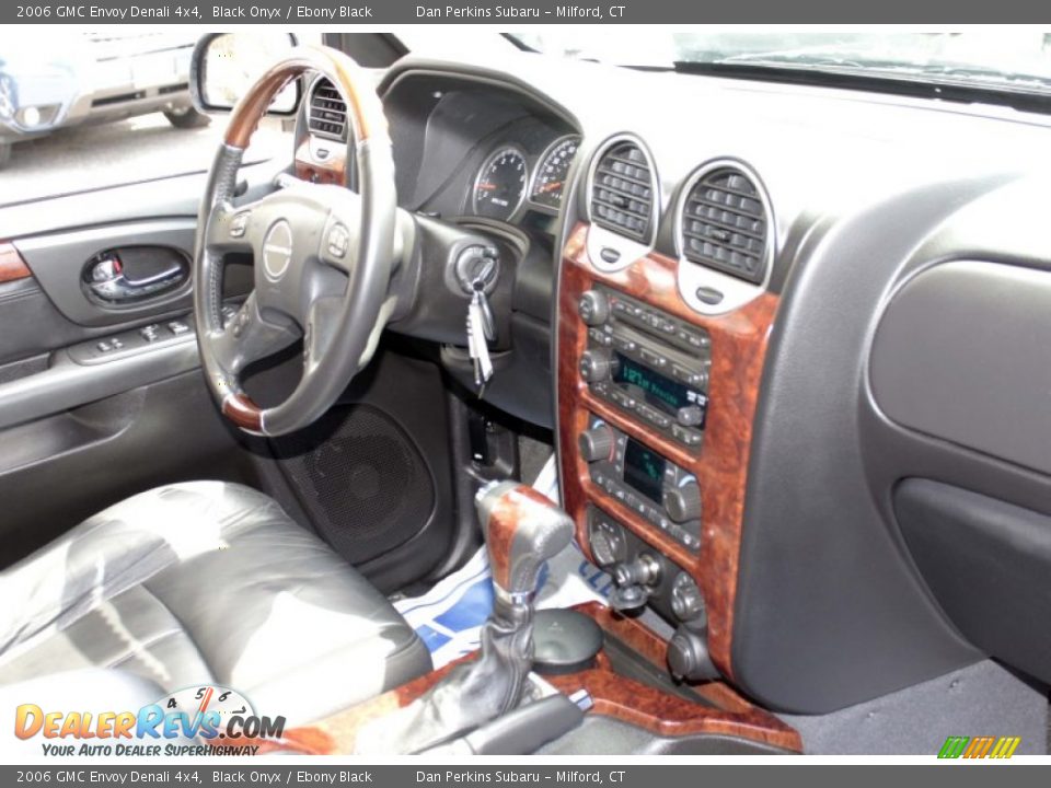 2006 GMC Envoy Denali 4x4 Black Onyx / Ebony Black Photo #14