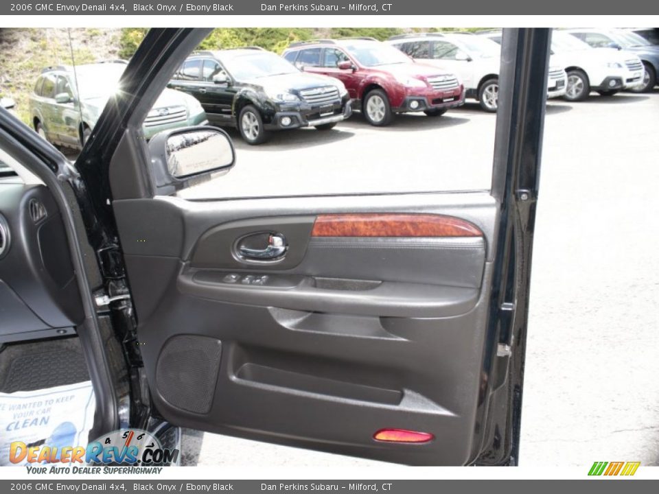 2006 GMC Envoy Denali 4x4 Black Onyx / Ebony Black Photo #16