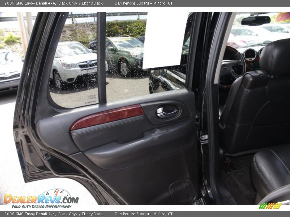 2006 GMC Envoy Denali 4x4 Black Onyx / Ebony Black Photo #19