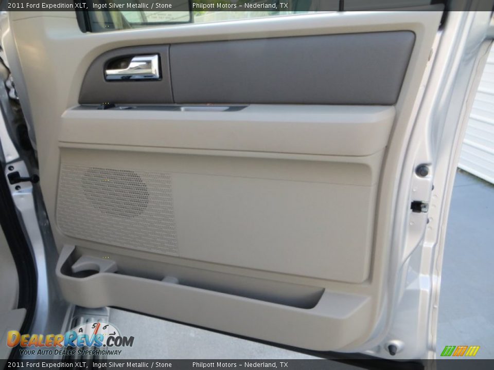 2011 Ford Expedition XLT Ingot Silver Metallic / Stone Photo #22