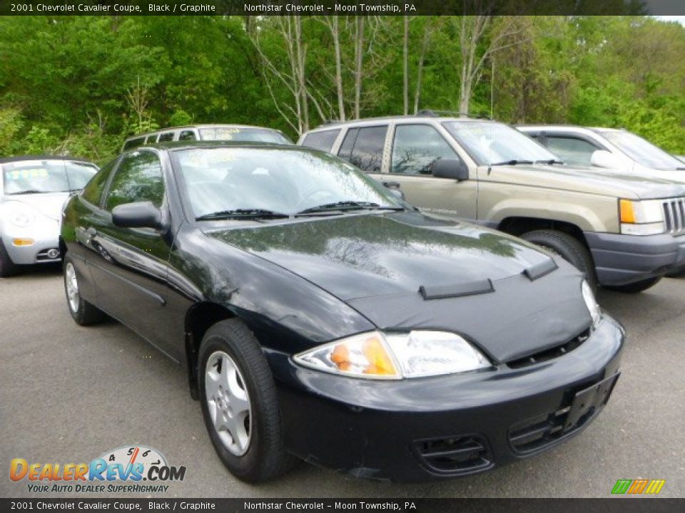 Front 3/4 View of 2001 Chevrolet Cavalier Coupe Photo #1