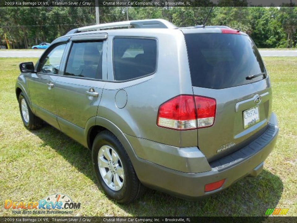 2009 Kia Borrego LX V6 Titanium Silver / Gray Photo #3