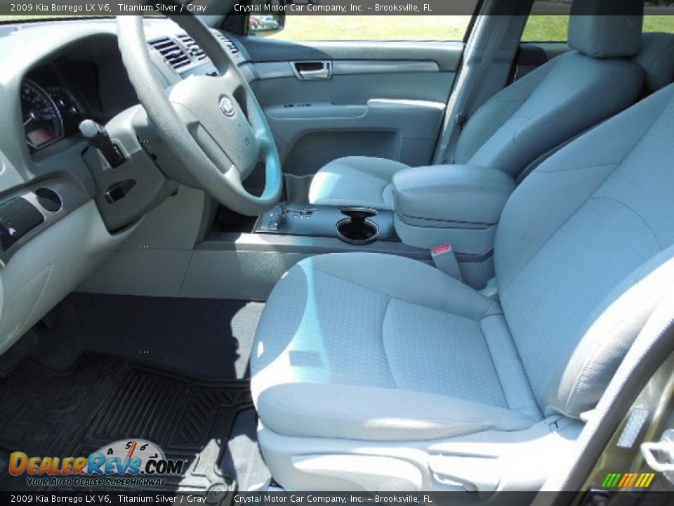 2009 Kia Borrego LX V6 Titanium Silver / Gray Photo #4