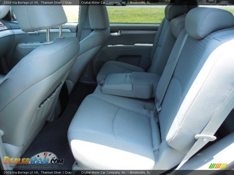2009 Kia Borrego LX V6 Titanium Silver / Gray Photo #5