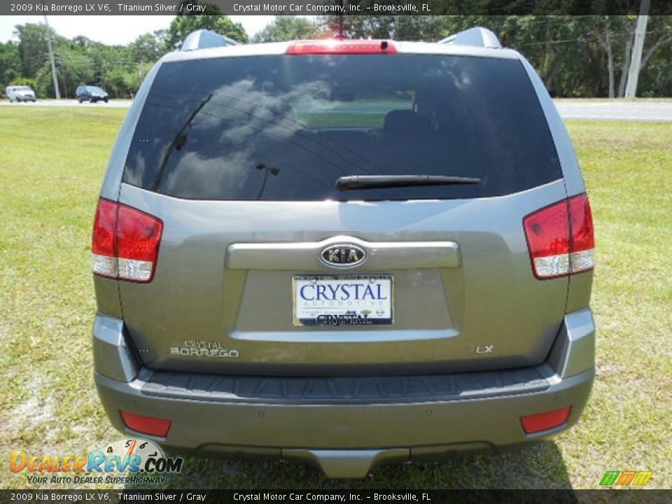 2009 Kia Borrego LX V6 Titanium Silver / Gray Photo #9
