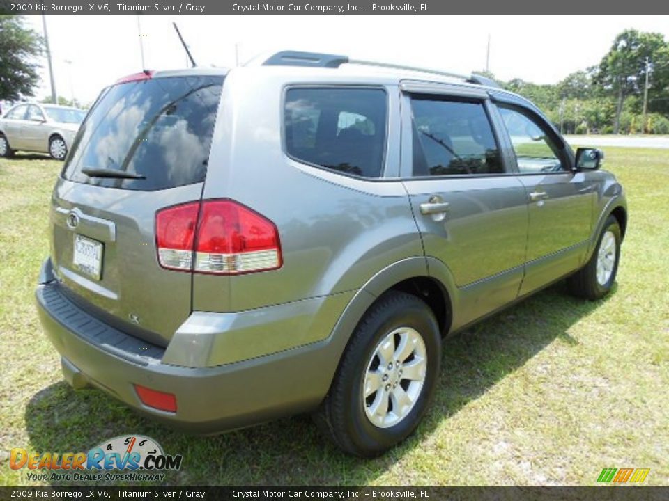 2009 Kia Borrego LX V6 Titanium Silver / Gray Photo #10