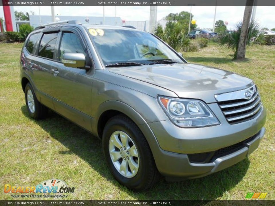2009 Kia Borrego LX V6 Titanium Silver / Gray Photo #12