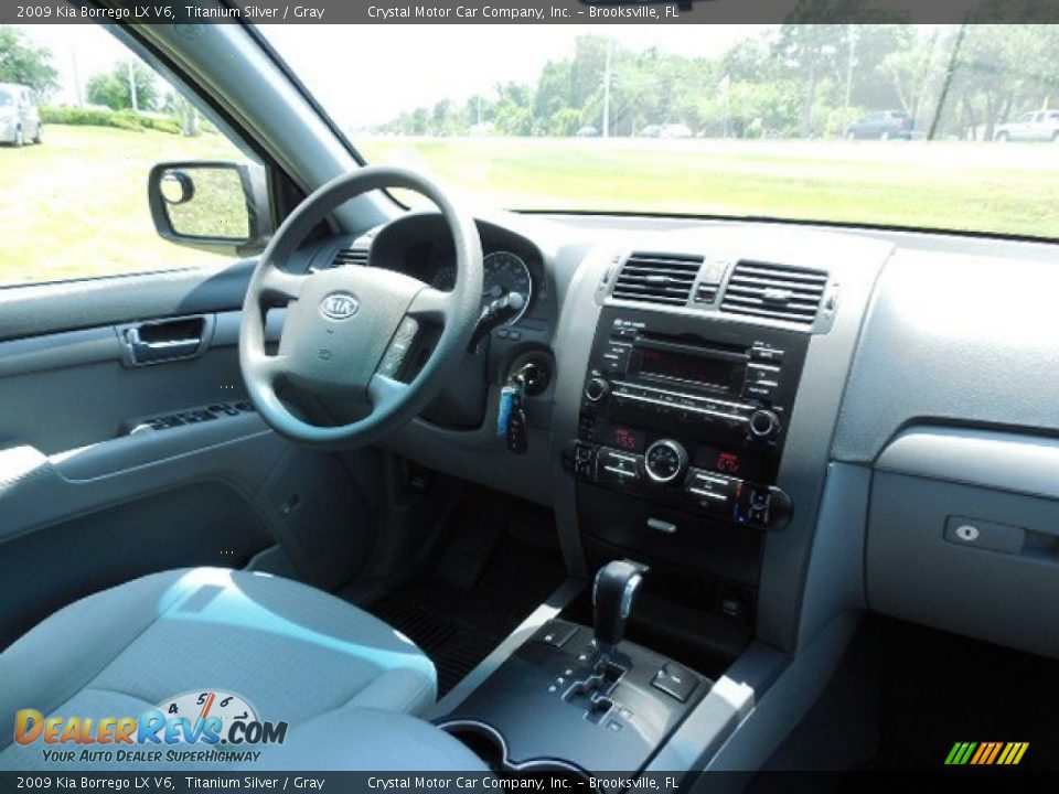 2009 Kia Borrego LX V6 Titanium Silver / Gray Photo #13