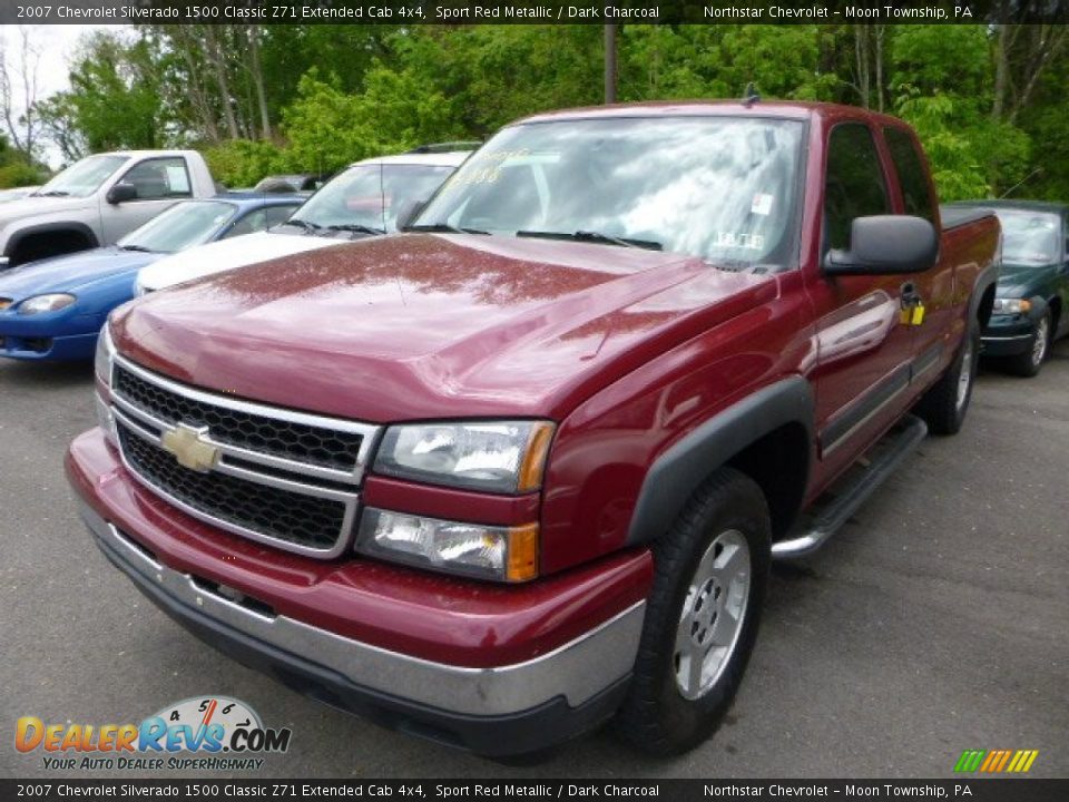 2007 Chevrolet Silverado 1500 Classic Z71 Extended Cab 4x4 Sport Red Metallic / Dark Charcoal Photo #4