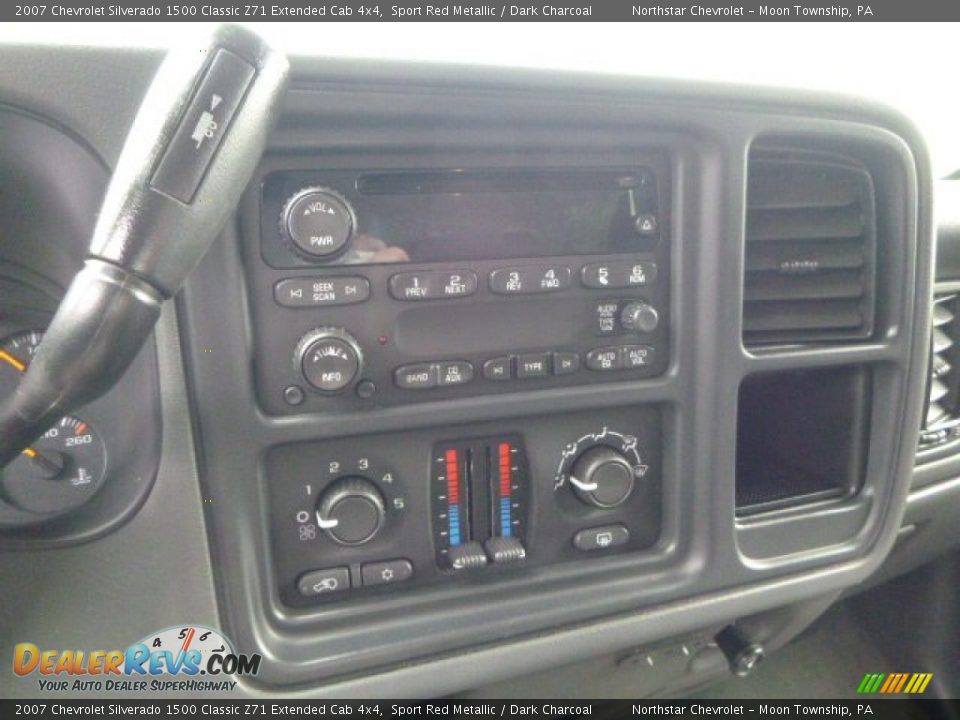 2007 Chevrolet Silverado 1500 Classic Z71 Extended Cab 4x4 Sport Red Metallic / Dark Charcoal Photo #13