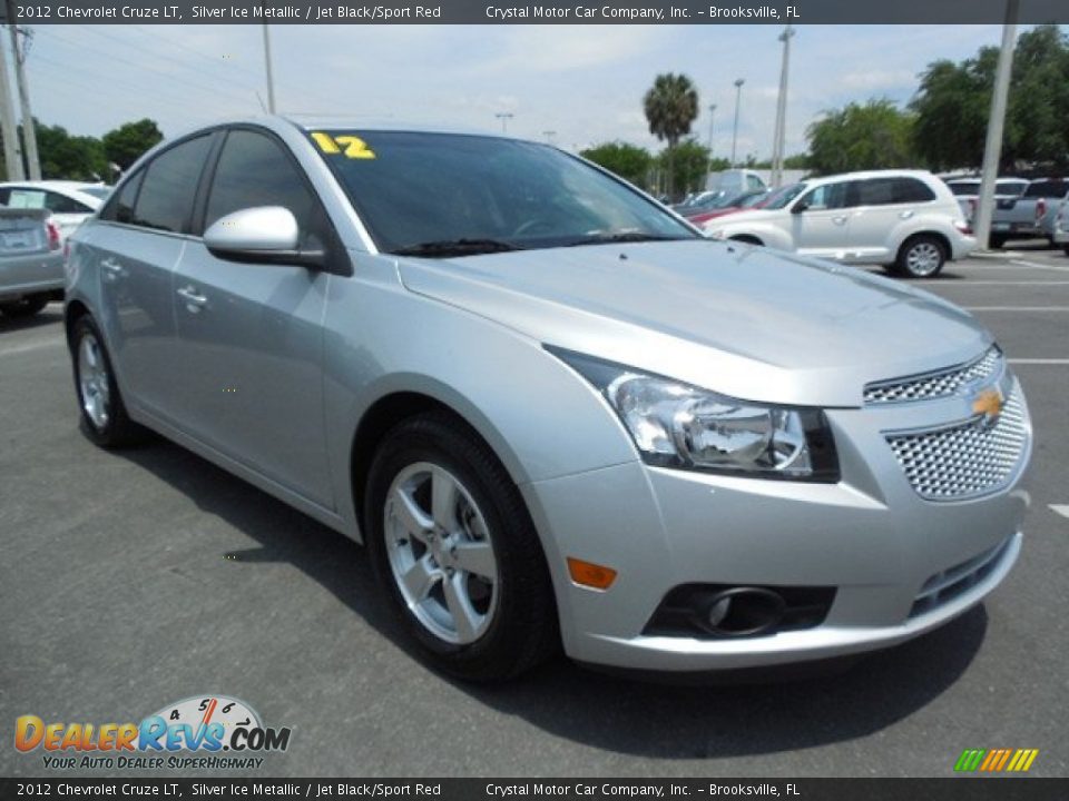 Front 3/4 View of 2012 Chevrolet Cruze LT Photo #10