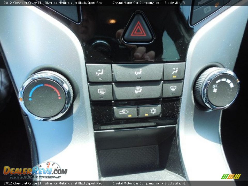 Controls of 2012 Chevrolet Cruze LT Photo #20