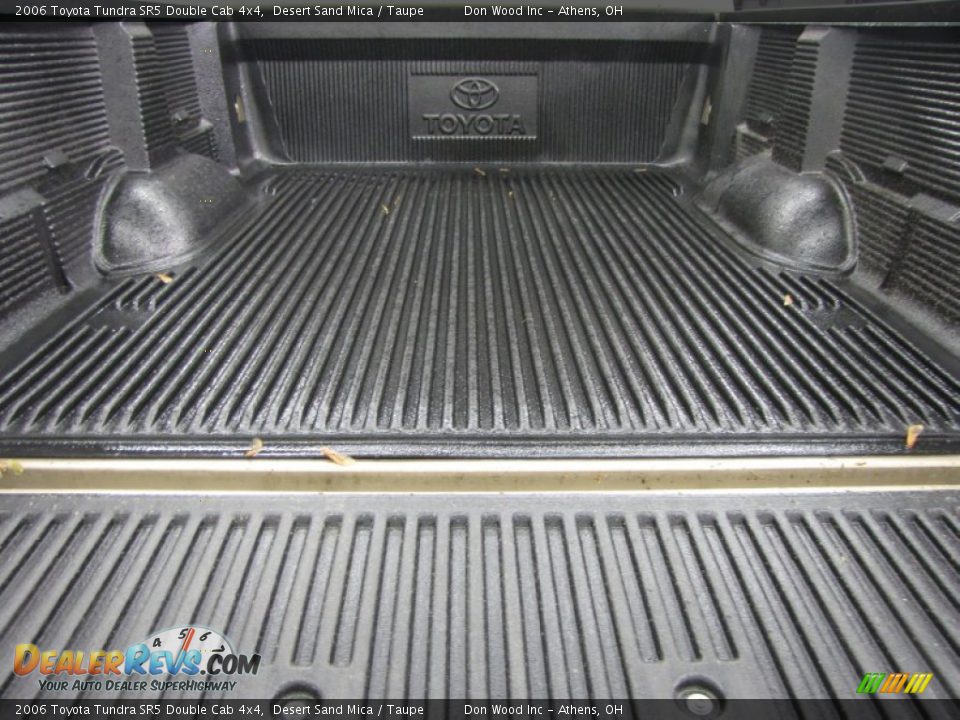 2006 Toyota Tundra SR5 Double Cab 4x4 Desert Sand Mica / Taupe Photo #5