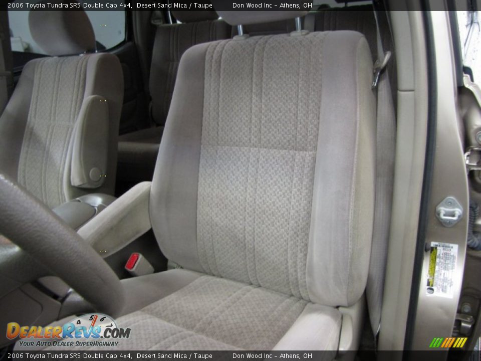 2006 Toyota Tundra SR5 Double Cab 4x4 Desert Sand Mica / Taupe Photo #7