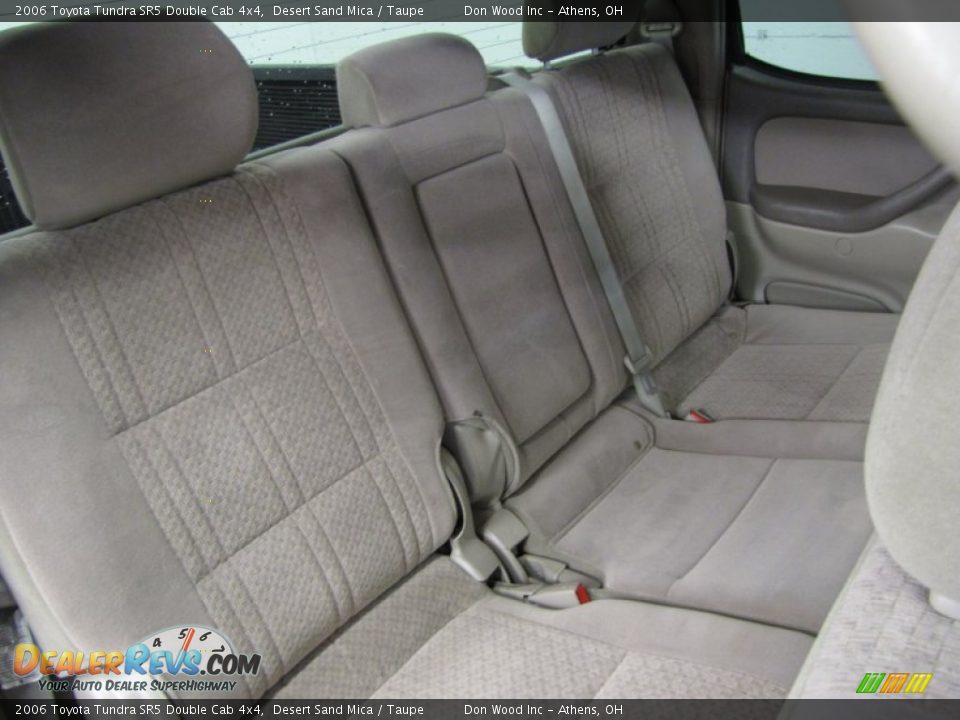 2006 Toyota Tundra SR5 Double Cab 4x4 Desert Sand Mica / Taupe Photo #9