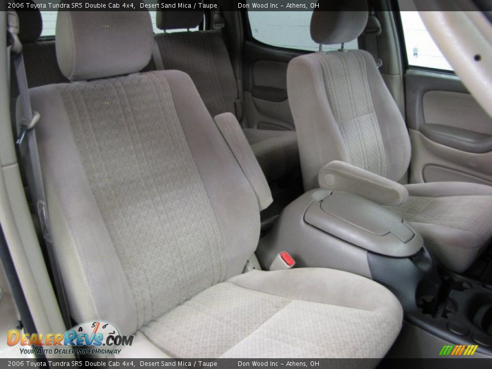 2006 Toyota Tundra SR5 Double Cab 4x4 Desert Sand Mica / Taupe Photo #10
