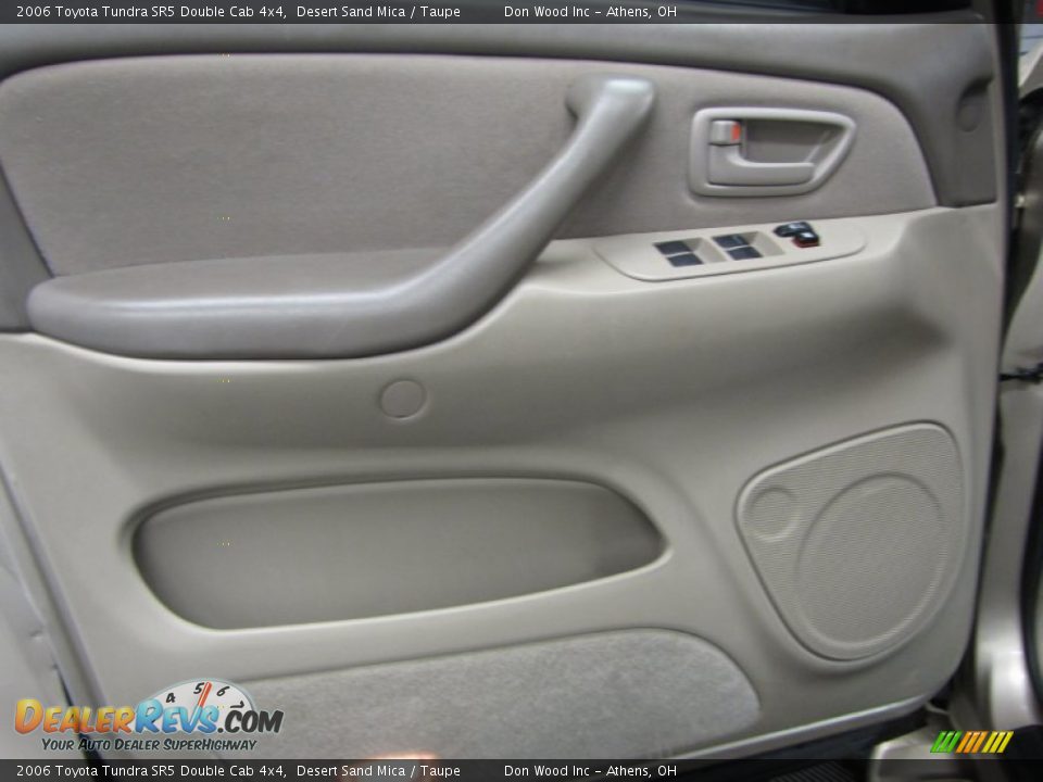 2006 Toyota Tundra SR5 Double Cab 4x4 Desert Sand Mica / Taupe Photo #11