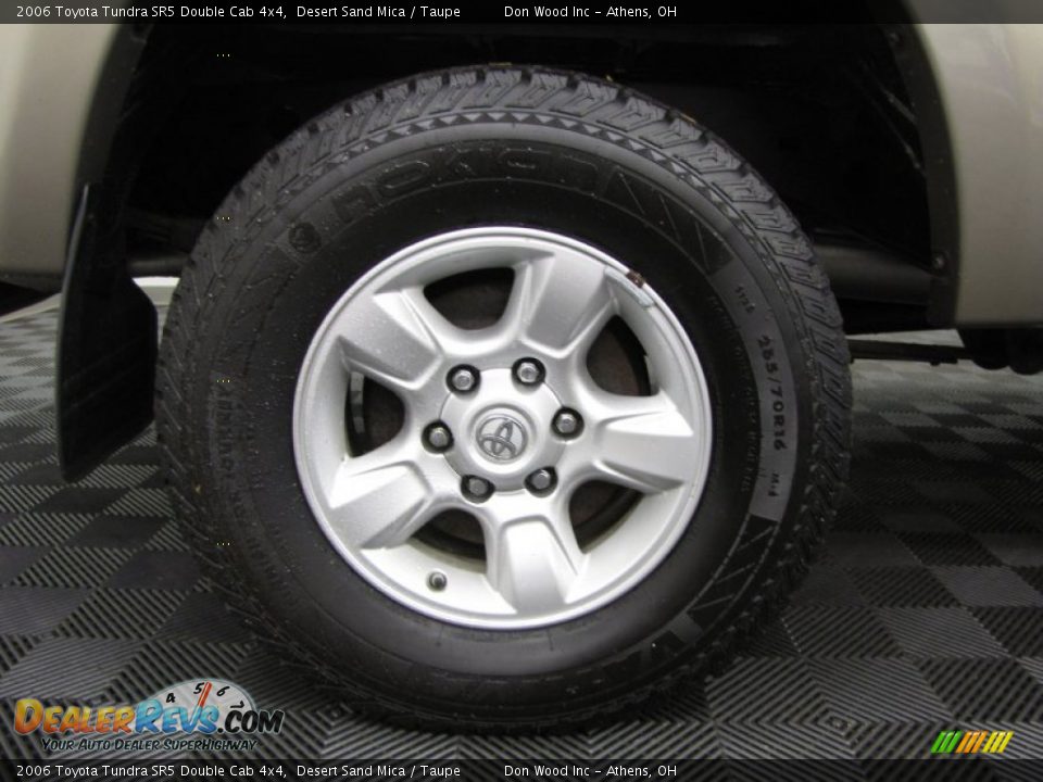 2006 Toyota Tundra SR5 Double Cab 4x4 Desert Sand Mica / Taupe Photo #25