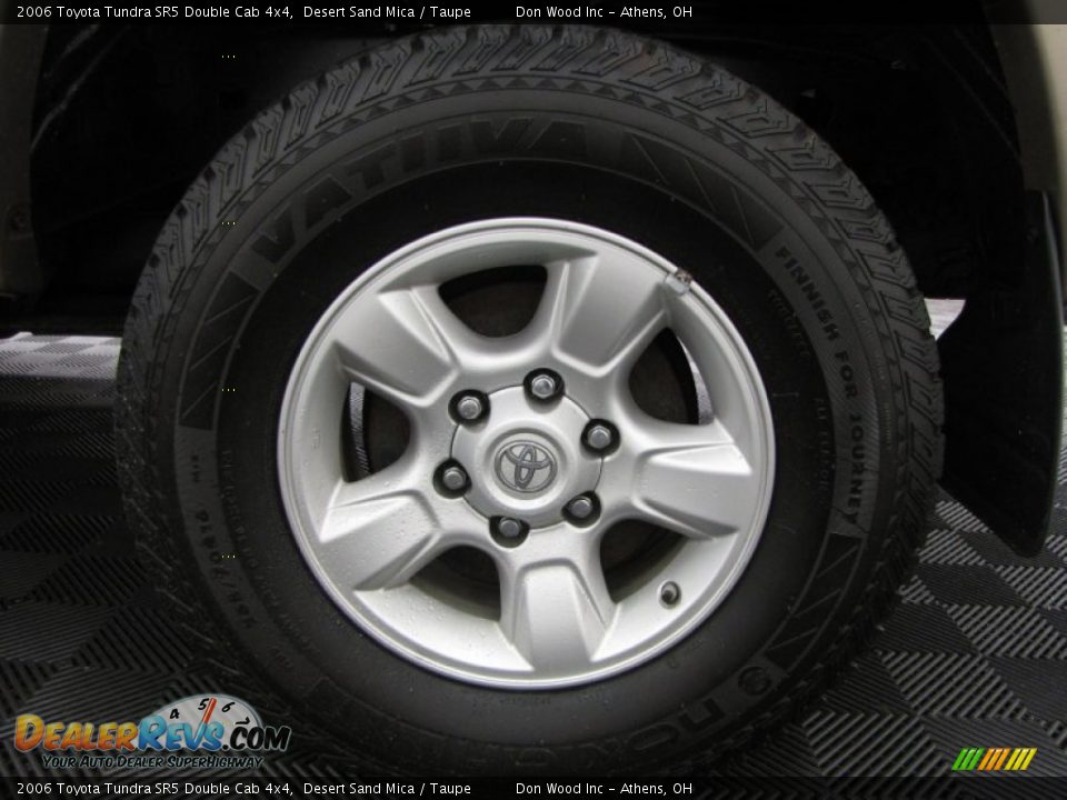 2006 Toyota Tundra SR5 Double Cab 4x4 Desert Sand Mica / Taupe Photo #26