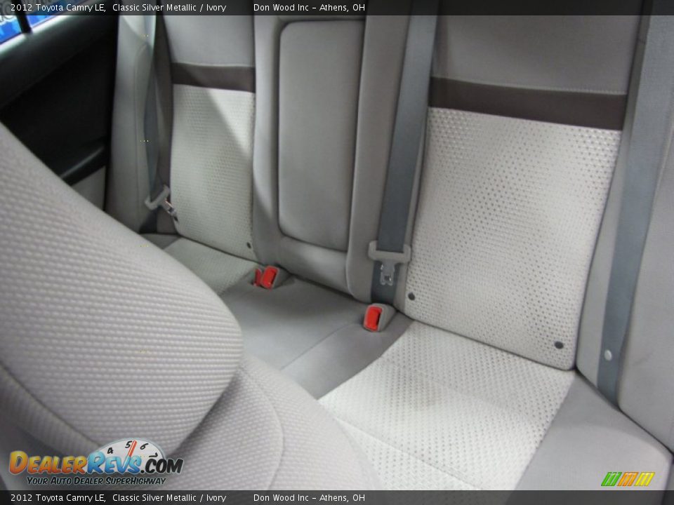 2012 Toyota Camry LE Classic Silver Metallic / Ivory Photo #7