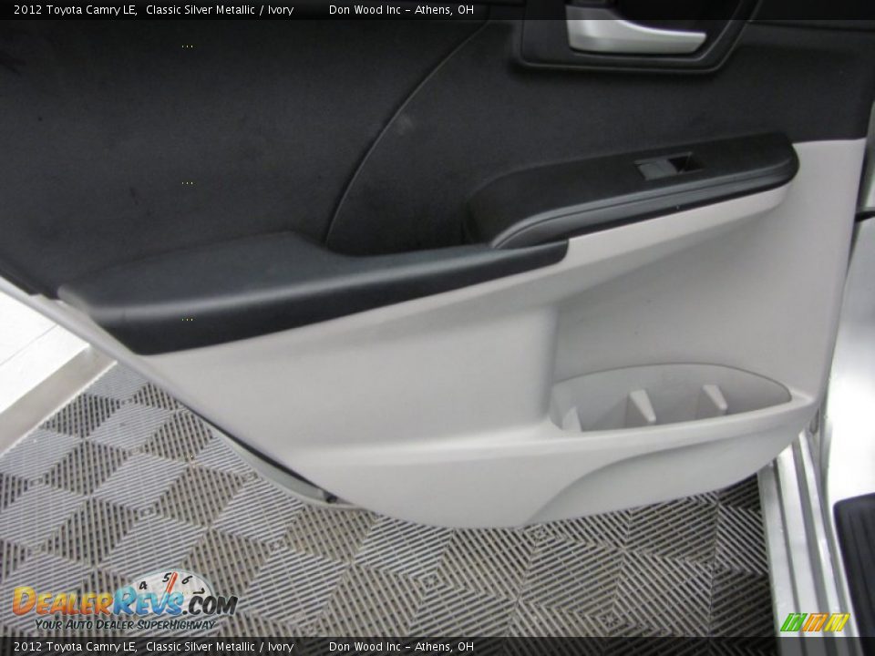 2012 Toyota Camry LE Classic Silver Metallic / Ivory Photo #12