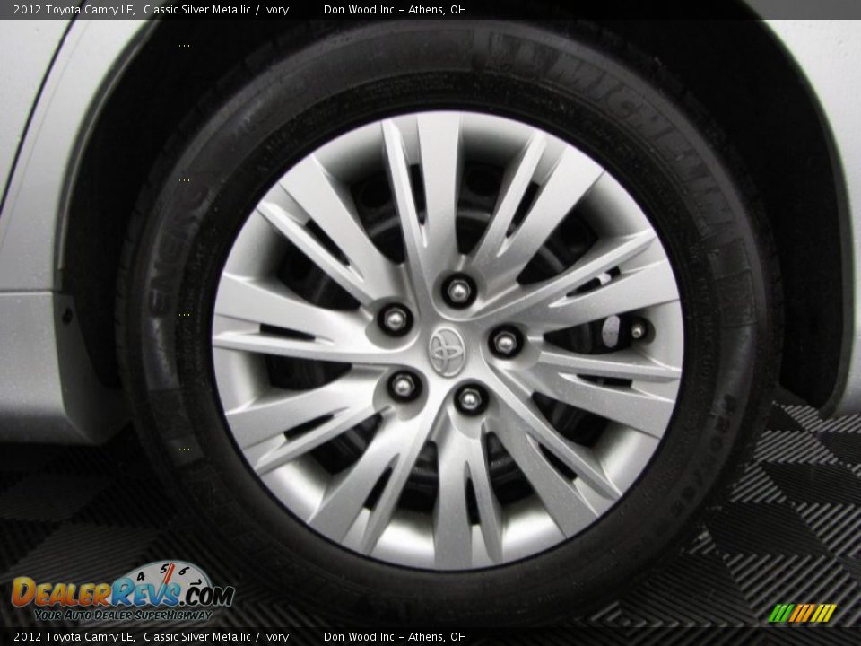 2012 Toyota Camry LE Classic Silver Metallic / Ivory Photo #25