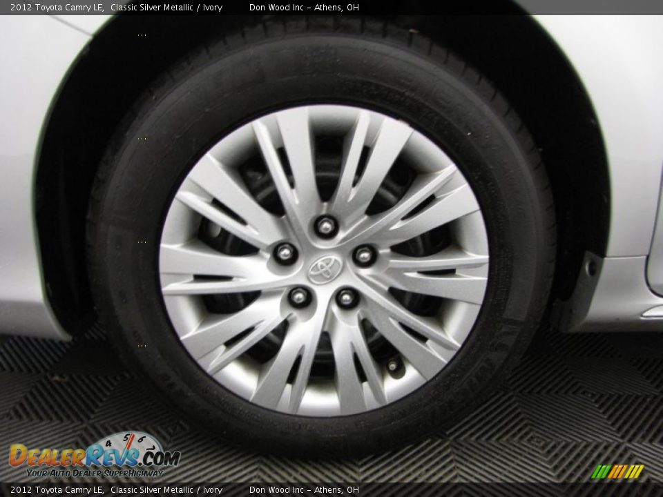 2012 Toyota Camry LE Classic Silver Metallic / Ivory Photo #27