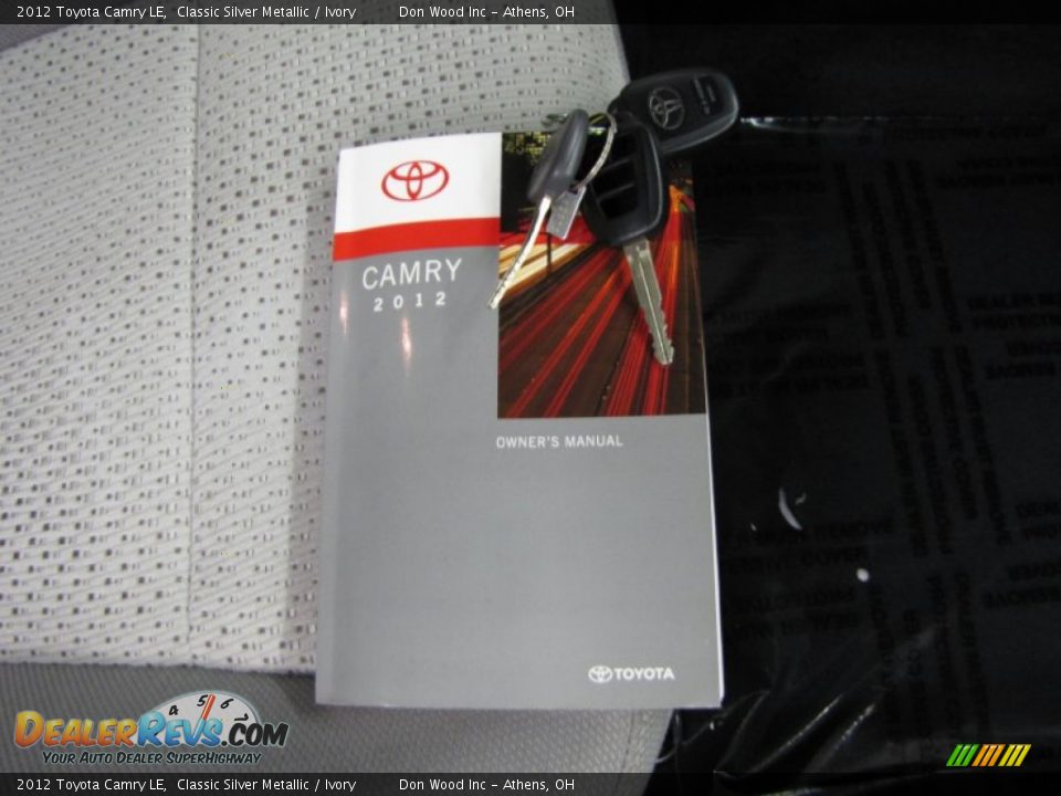 2012 Toyota Camry LE Classic Silver Metallic / Ivory Photo #28