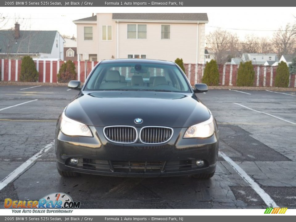 2005 BMW 5 Series 525i Sedan Jet Black / Grey Photo #2