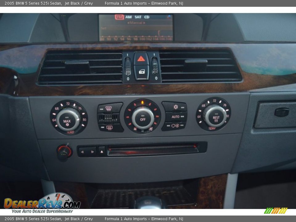 2005 BMW 5 Series 525i Sedan Jet Black / Grey Photo #14