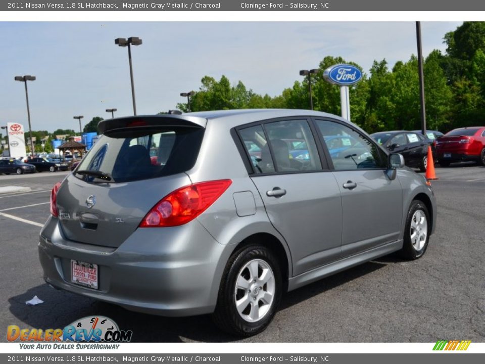 2011 Nissan Versa 1.8 SL Hatchback Magnetic Gray Metallic / Charcoal Photo #3
