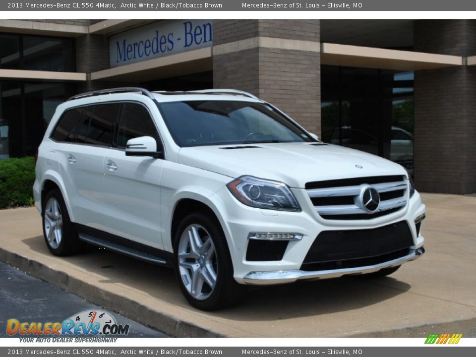 Front 3/4 View of 2013 Mercedes-Benz GL 550 4Matic Photo #1