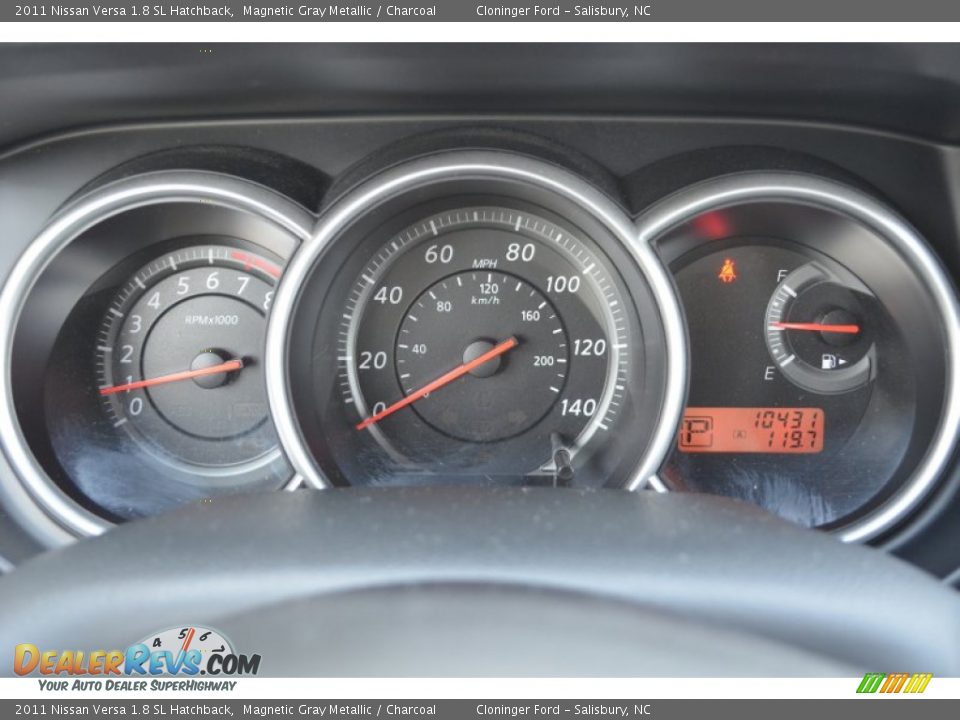 2011 Nissan Versa 1.8 SL Hatchback Magnetic Gray Metallic / Charcoal Photo #23