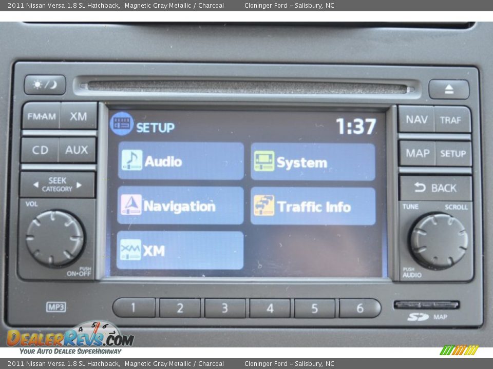 2011 Nissan Versa 1.8 SL Hatchback Magnetic Gray Metallic / Charcoal Photo #25